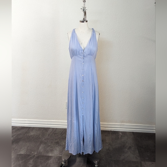 Lulus Dresses & Skirts - Lulus Halter V Neck Button Front Midi Dress Blue S bohemian summer casual